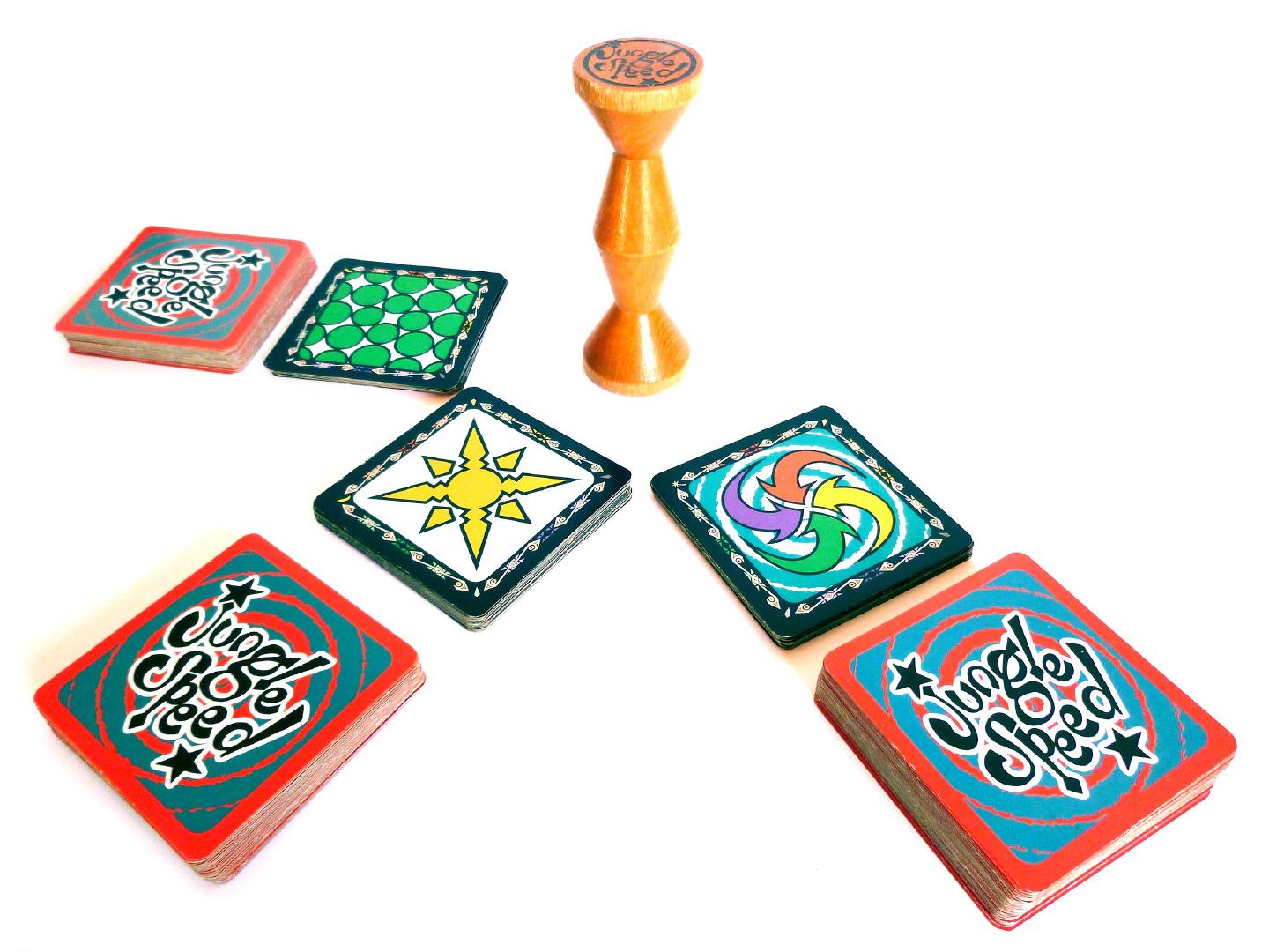photograph of an ongoing game of Jungle Speed